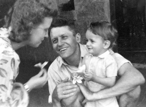 1941. Nairobi, Kenya, British East Africa.
With Dad and my godmother, Helena Vejnar